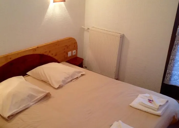 Vtf Le Dou De La Ramaz פארק נופש 3*